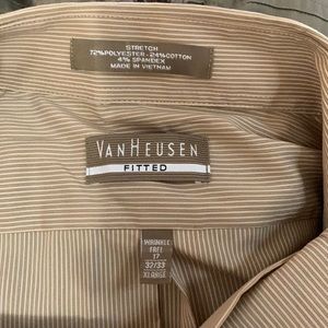 Men’s Van Huesen Tan Beige dress shirt NWT